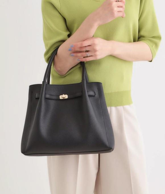 ベルト金具トートバッグ