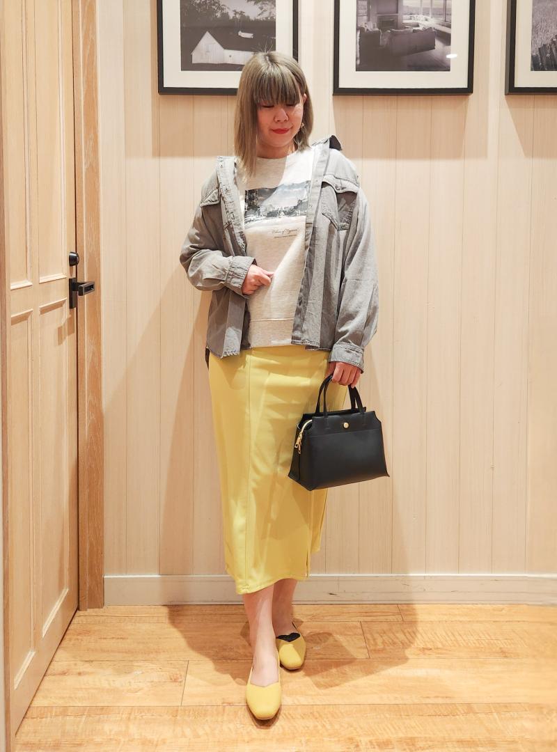 デニムシャツコーデ