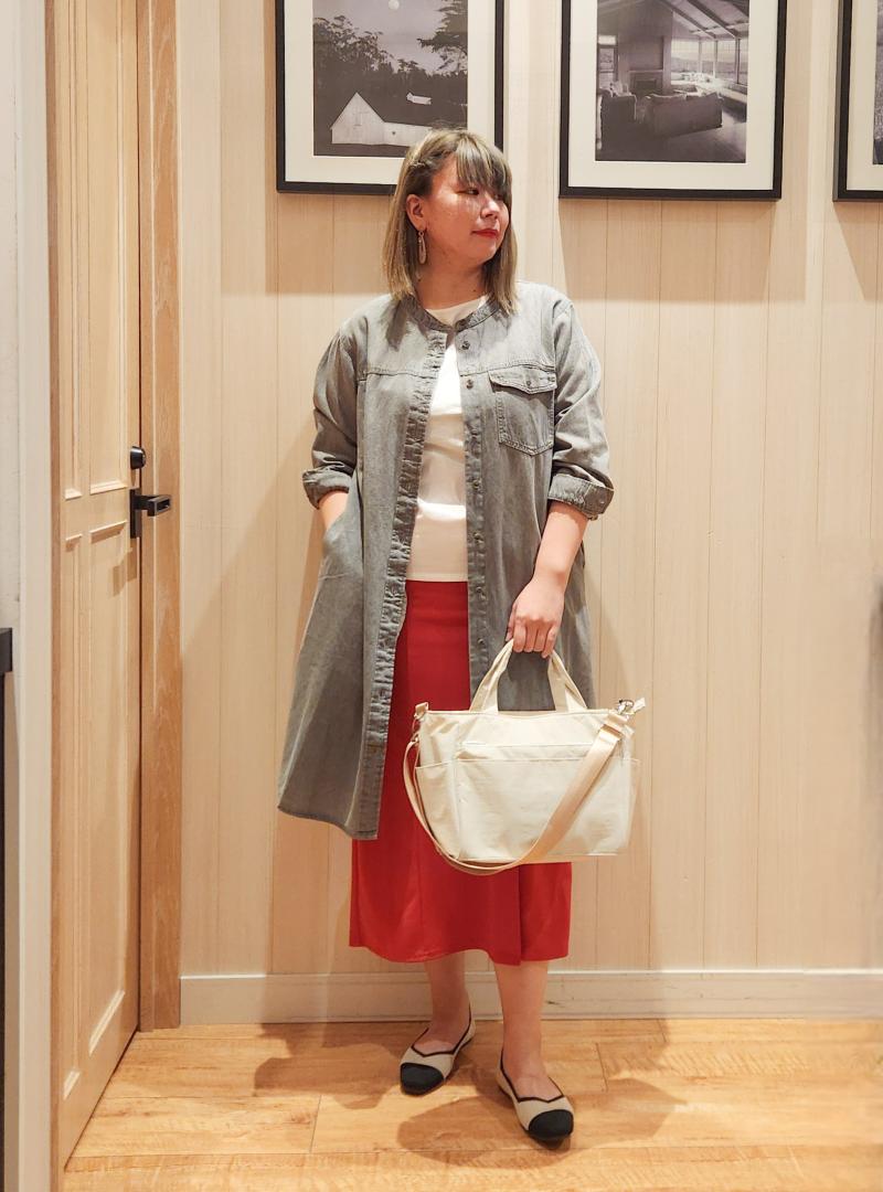 デニスシャツワンピの体型カバーコーデ、