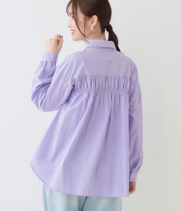 バックギャザー 綿ワッシャーシャツ